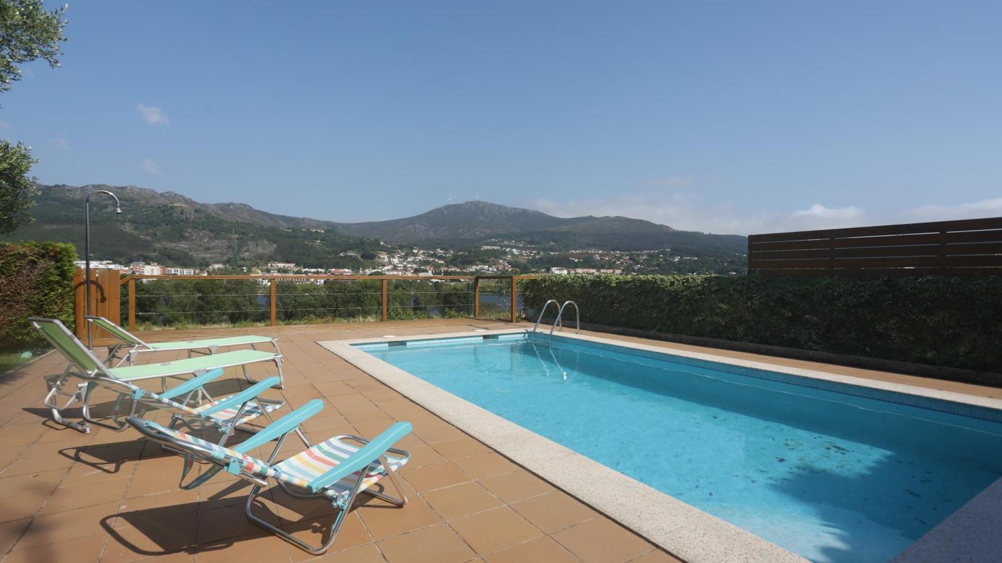 Casa Con Piscina A Orilla Del Rio Mino Holiday home *