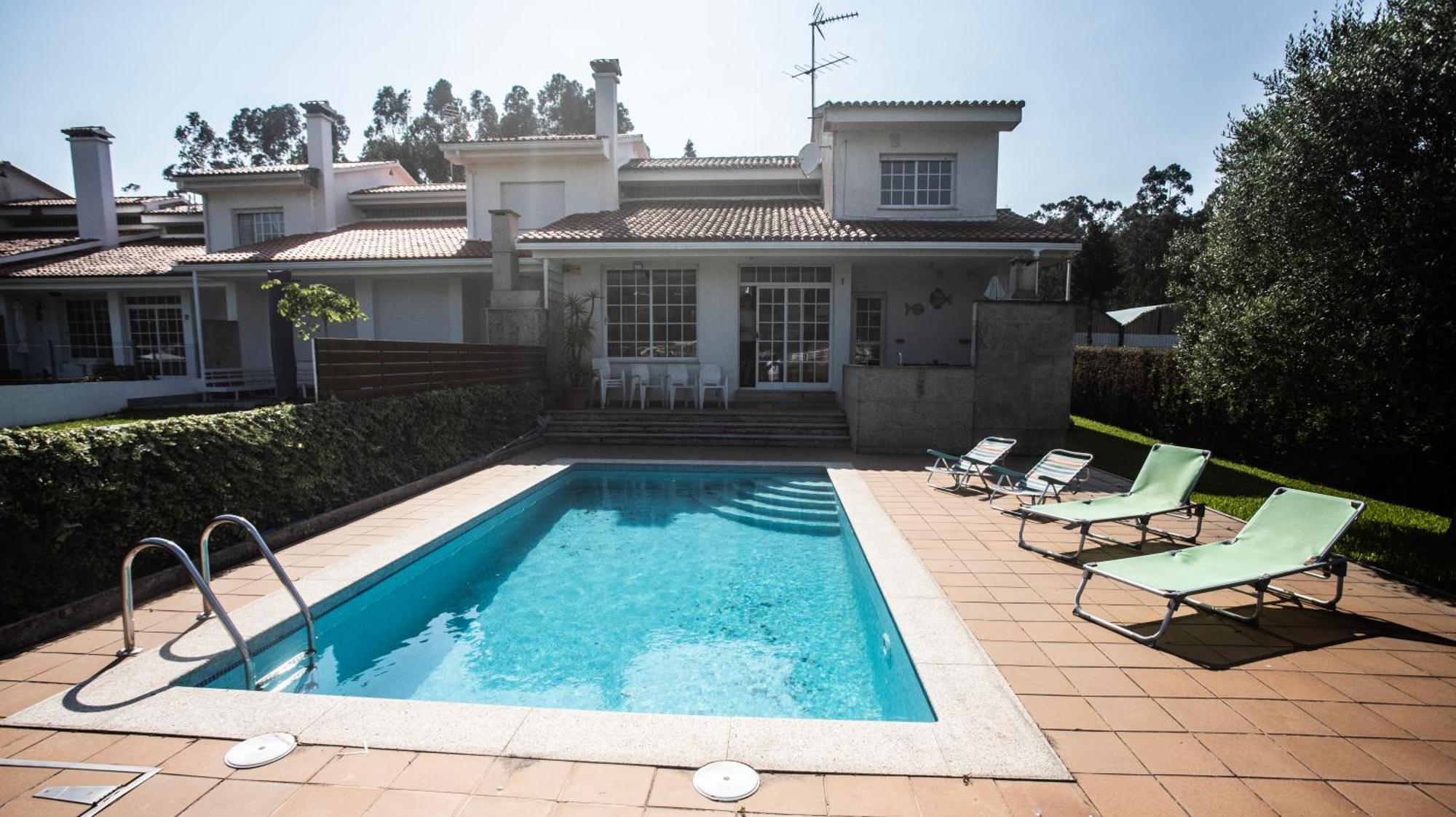 Casa Con Piscina A Orilla Del Rio Mino Holiday home *